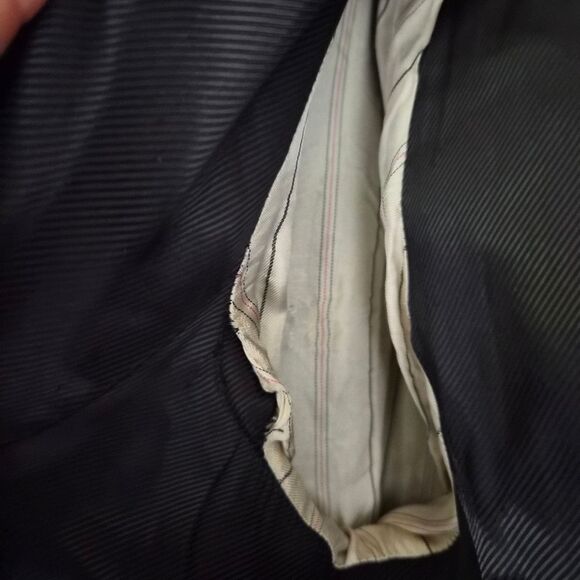 BCBG MaxAzria Black Wool Blend Sexy Trench Coat: Flattering Classic Essential - Picture 7 of 7